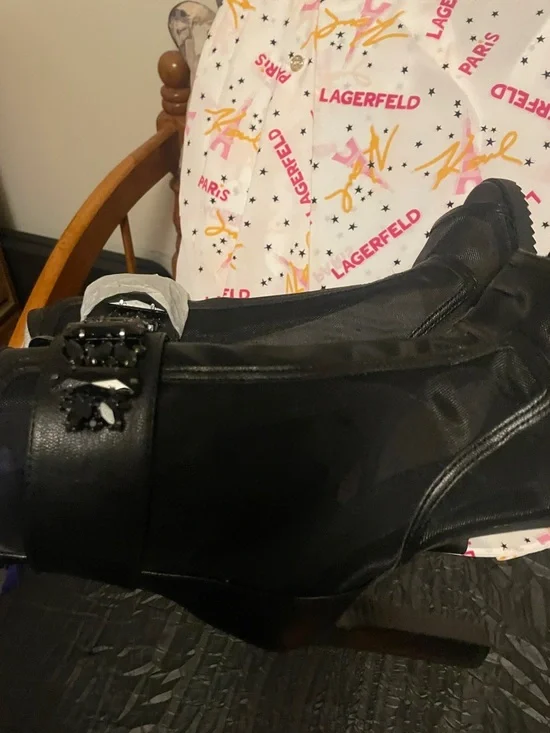 Karl Lagerfeld Black Logo-Stamped Ankle Boot - Picture 15 of 17